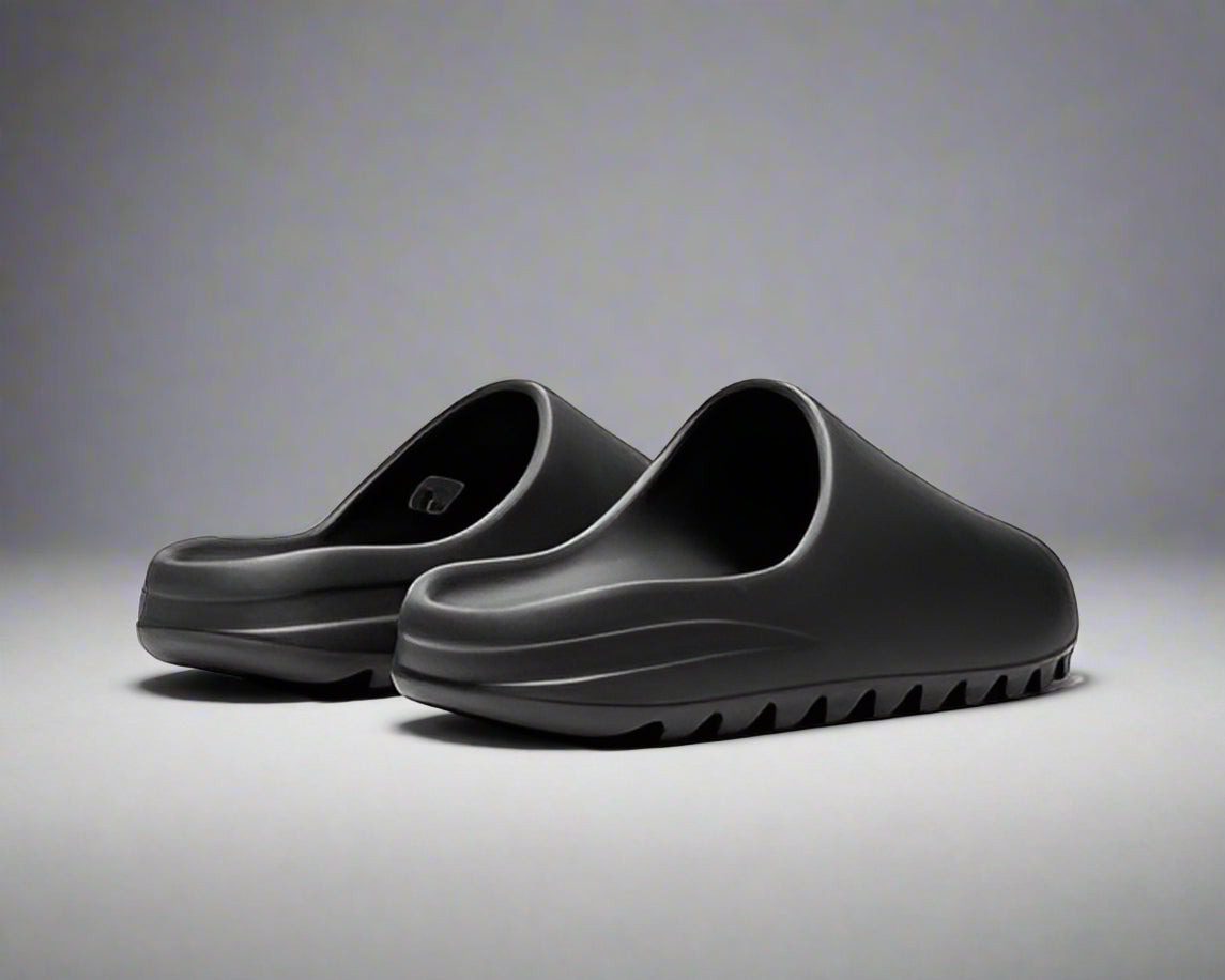Yeezy Slides Onyx