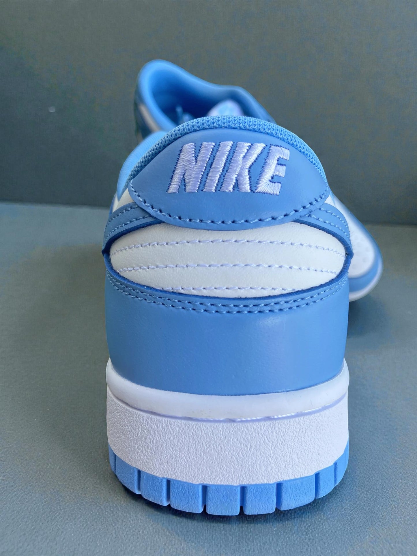 Nike Dunk Low UNC