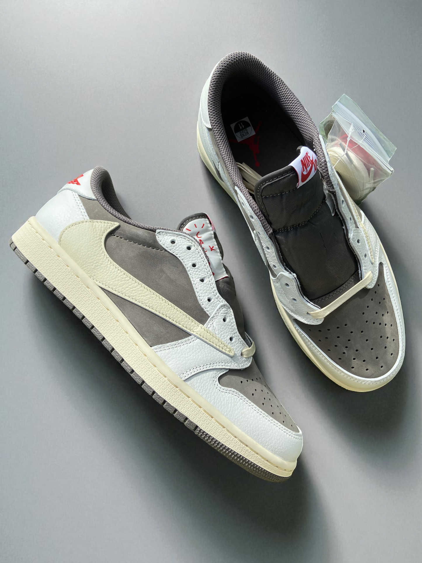 Jordan 1 Travis Scott Reverse Mocha