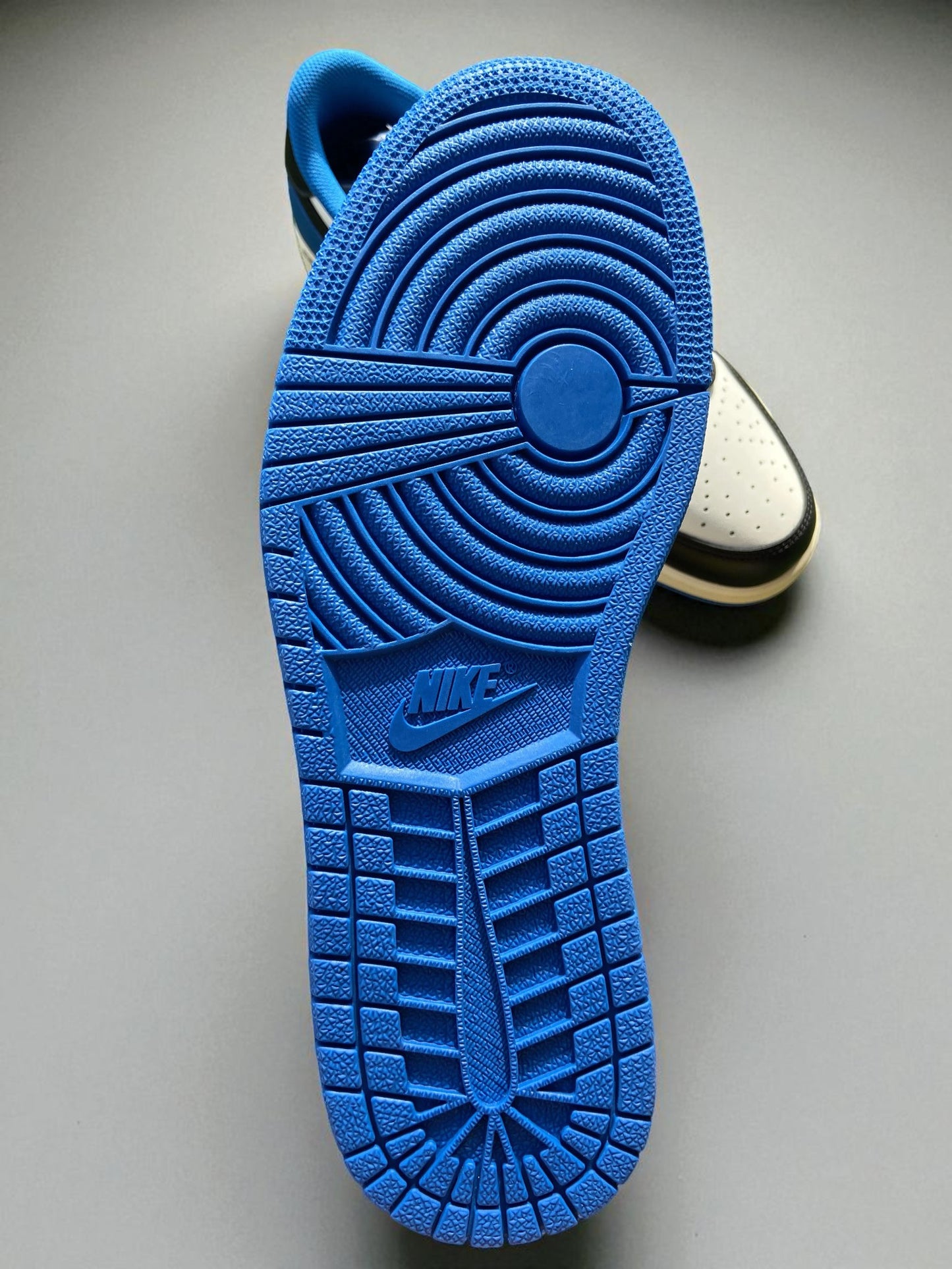 Jordan 1 Travis Scott Fragment Low