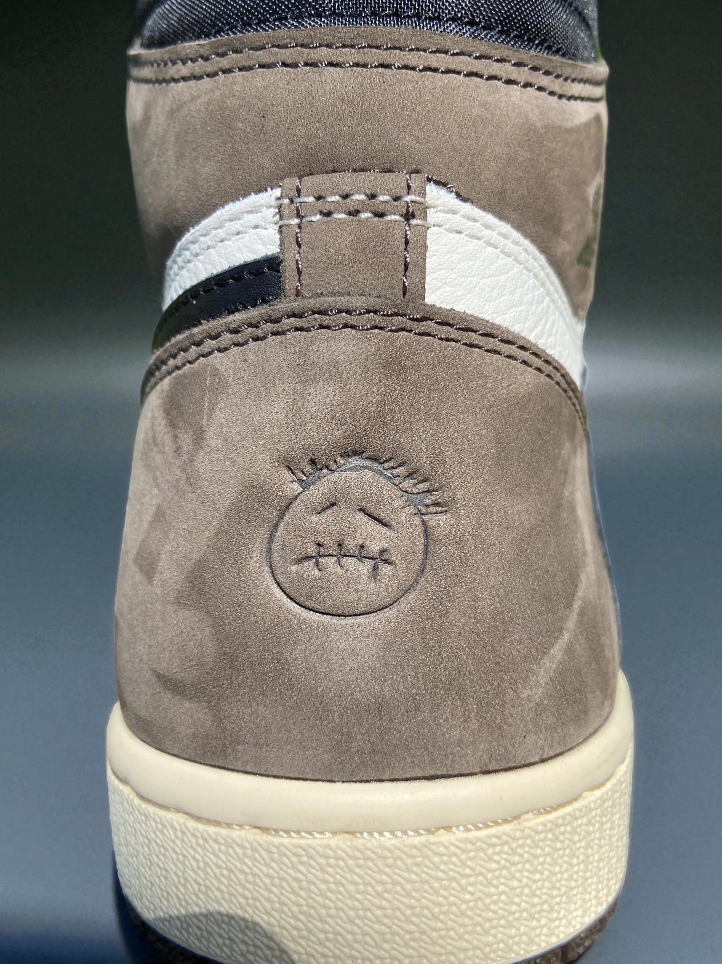 Jordan 1 High Travis Scott Mocha