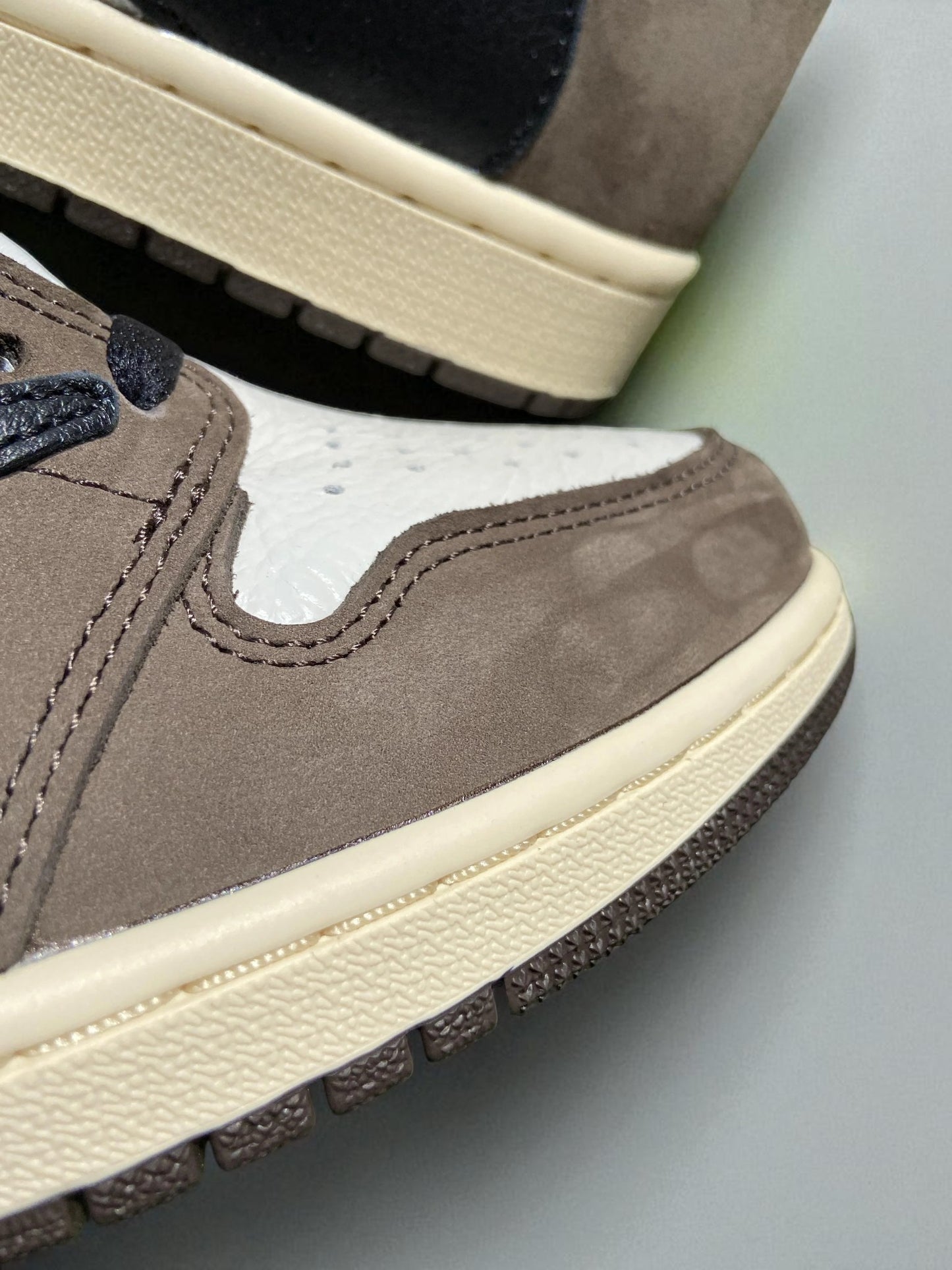 Jordan 1 High Travis Scott Mocha