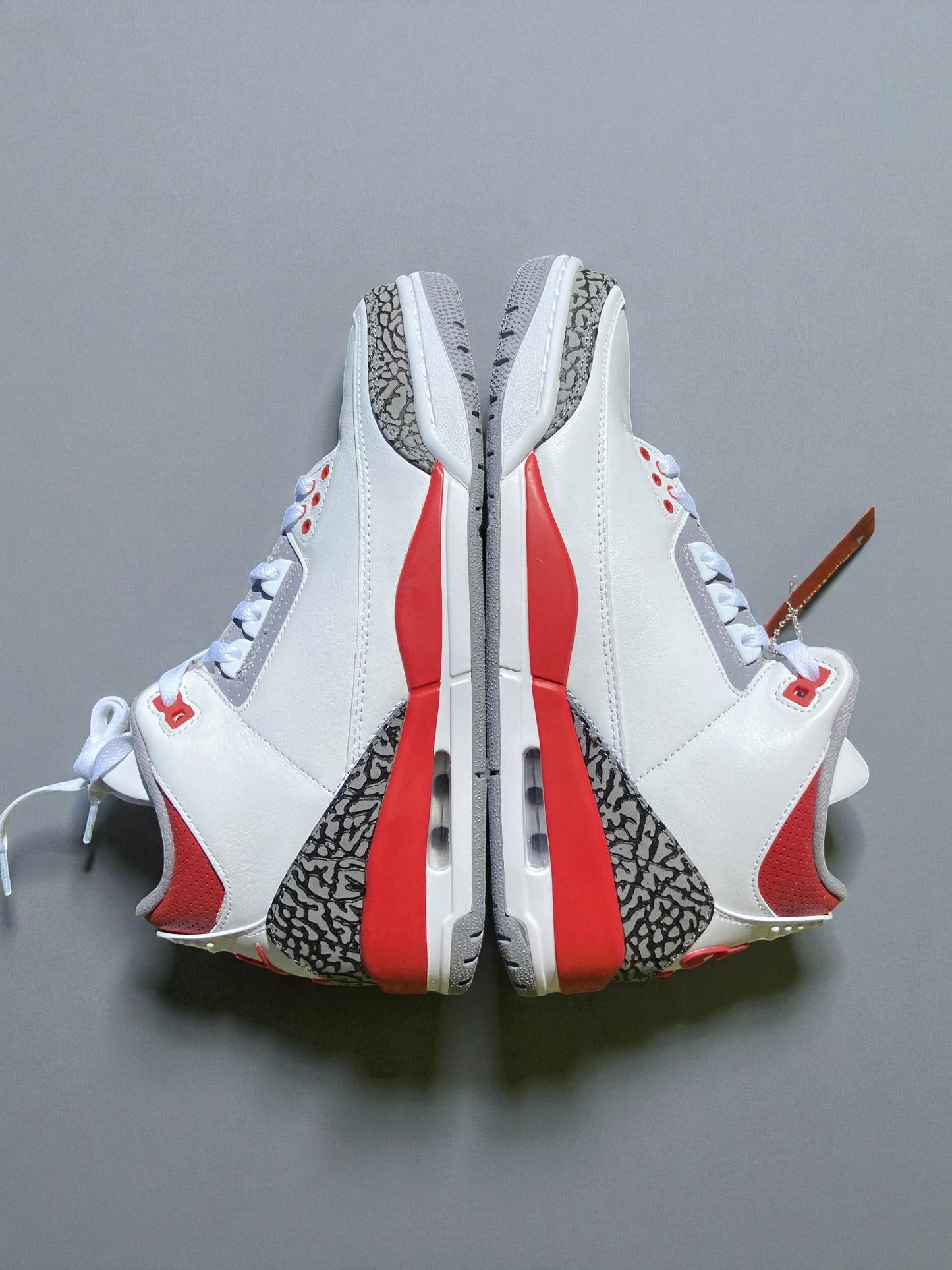 Jordan 3 Fire Red
