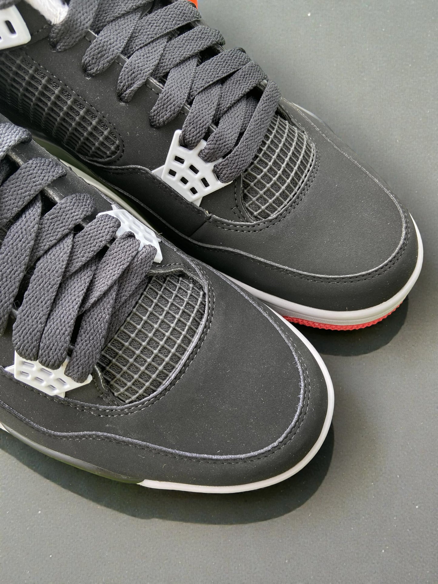 Jordan 4 Bred