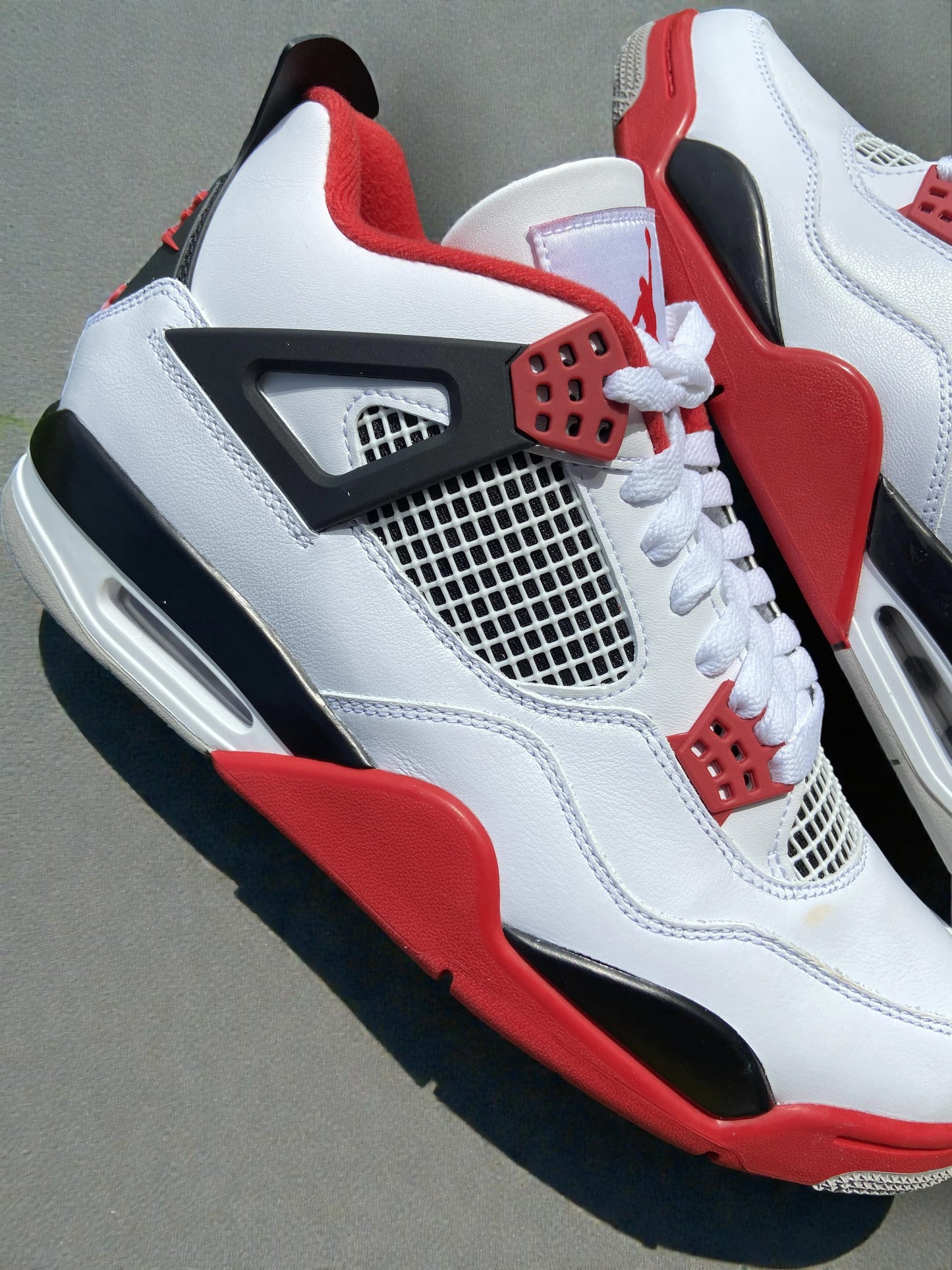 Jordan 4 Fire Red