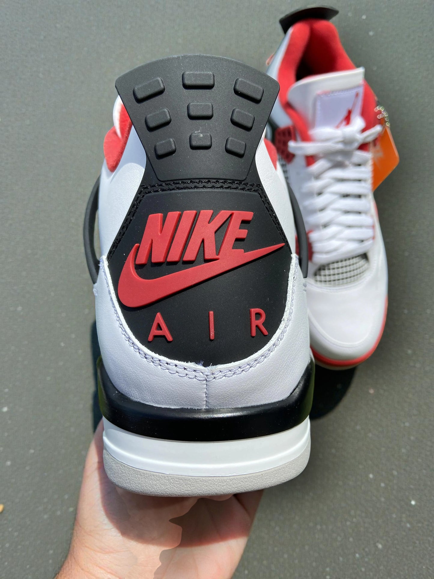 Jordan 4 Fire Red