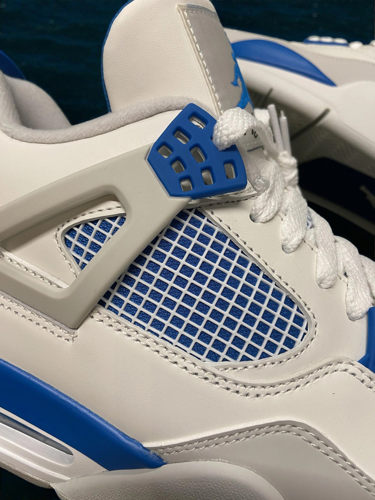 Jordan 4 Military Blue