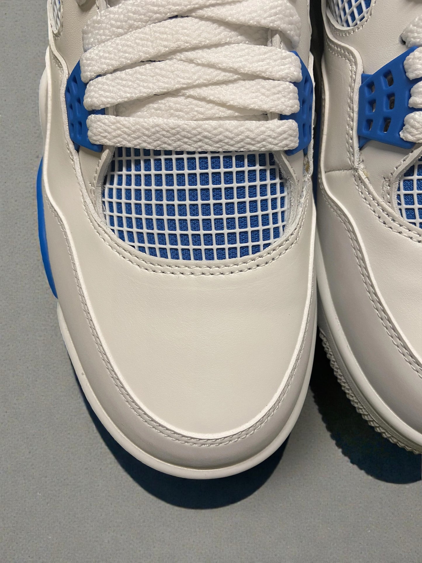 Jordan 4 Military Blue