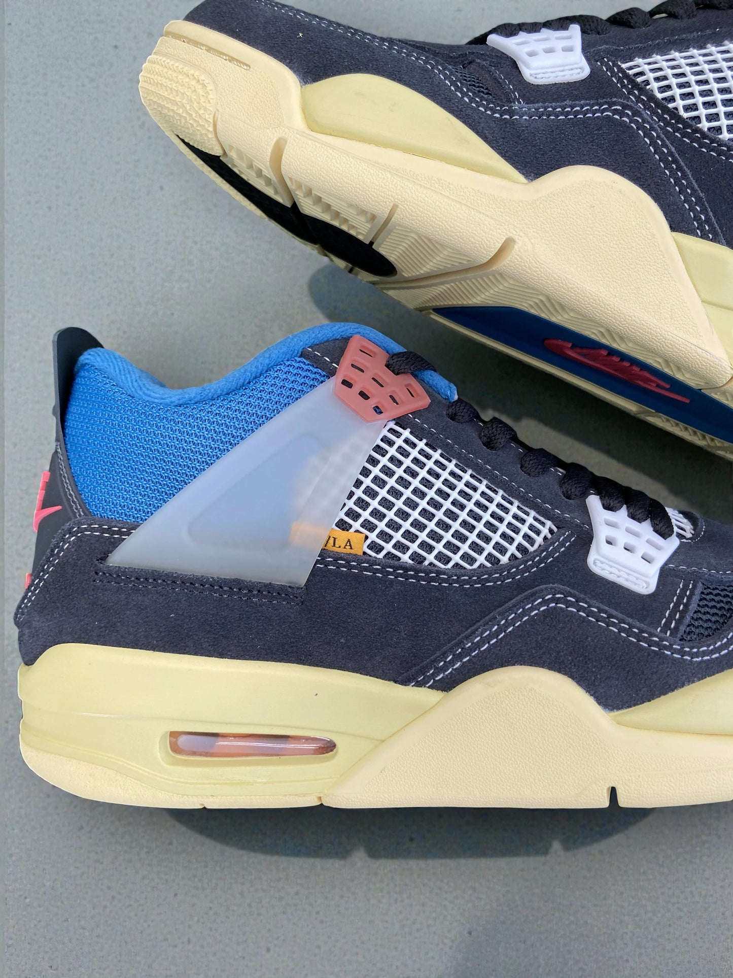 Jordan 4 Off Noir
