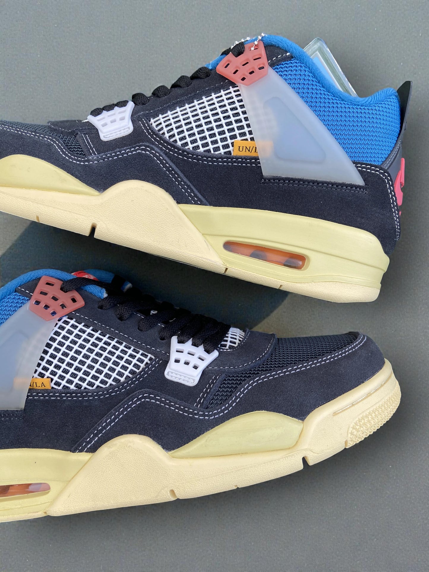Jordan 4 Off Noir
