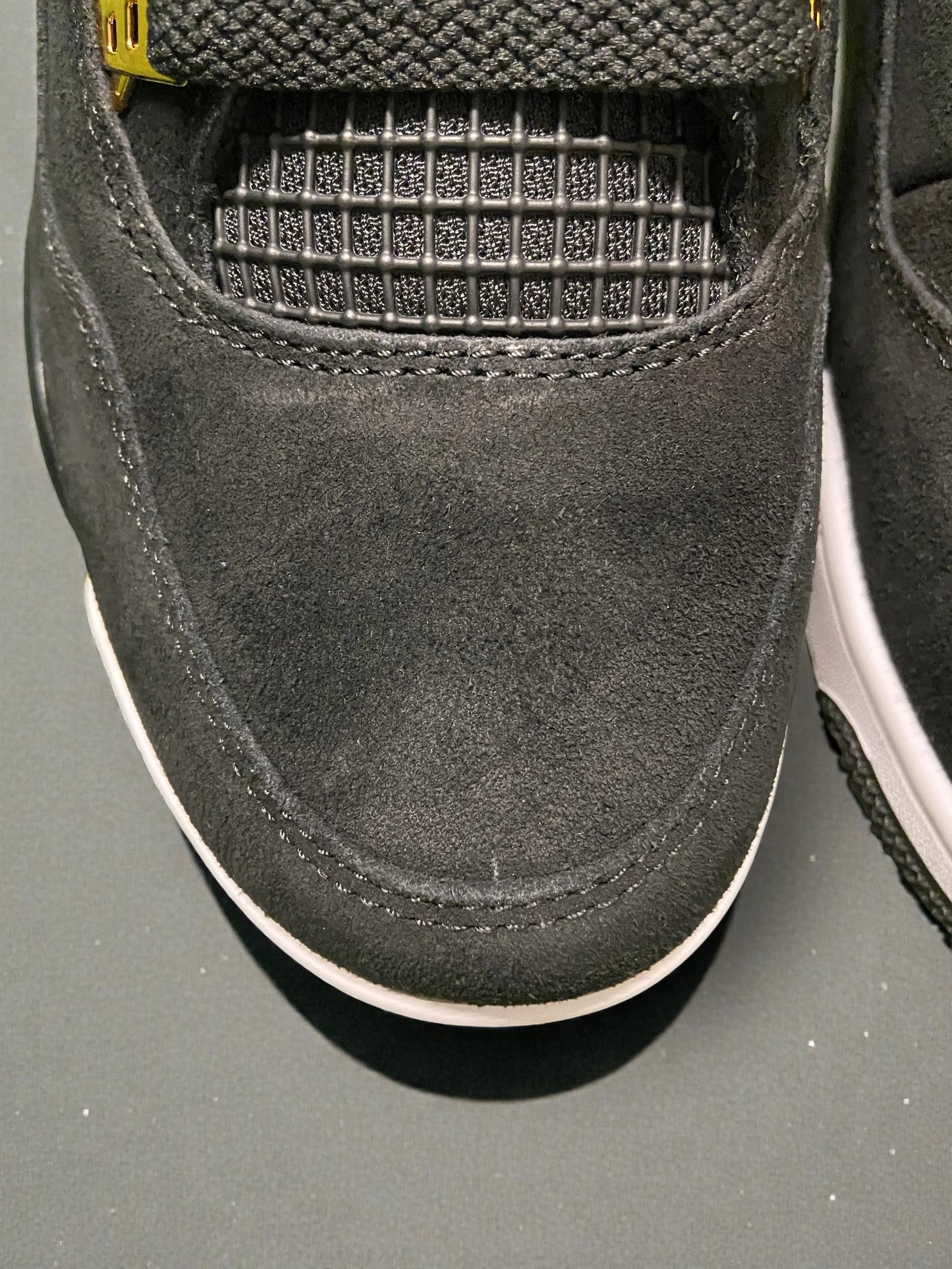 Jordan 4 Royalty