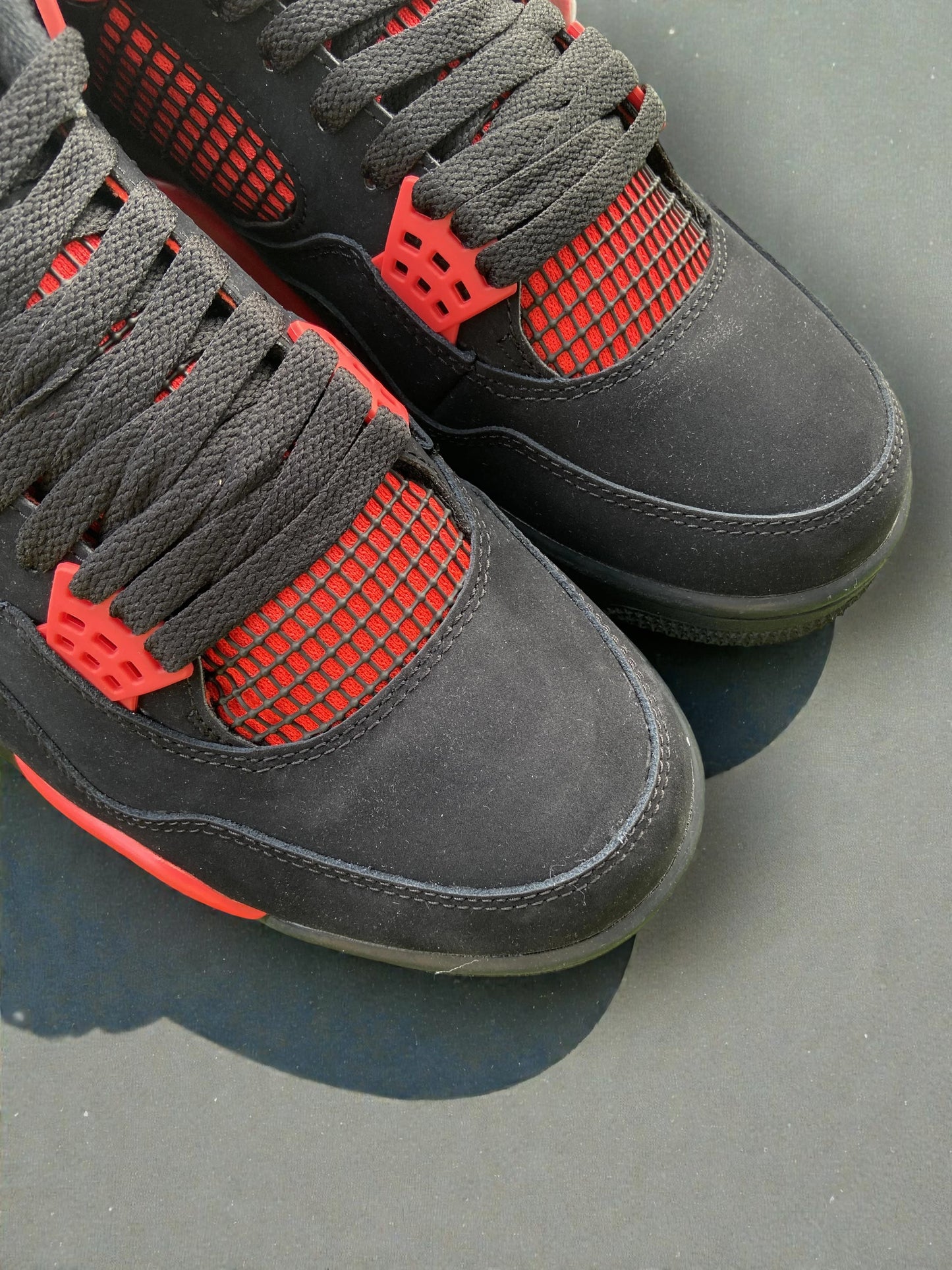 Jordan 4 Red Thunder