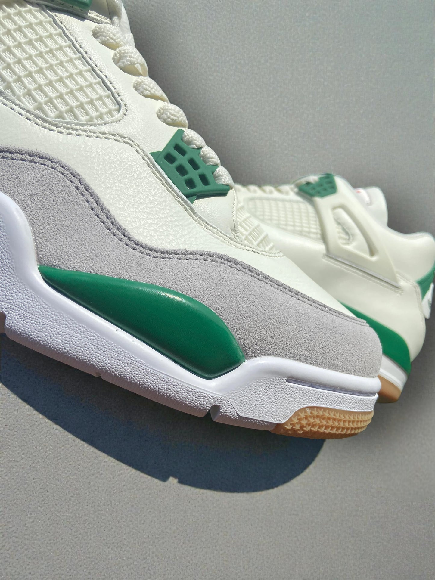 Jordan 4 SB Pine Green