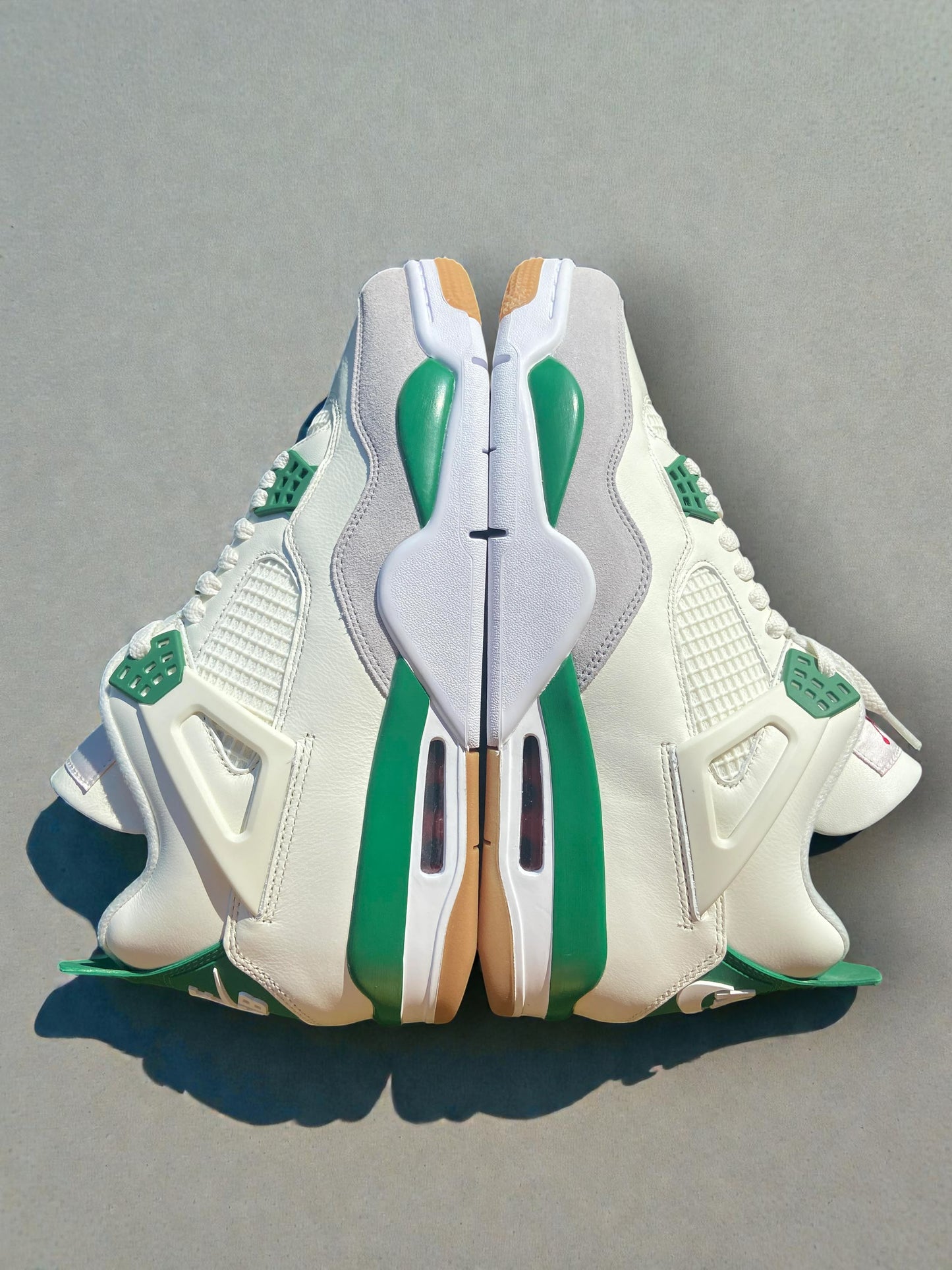 Jordan 4 SB Pine Green