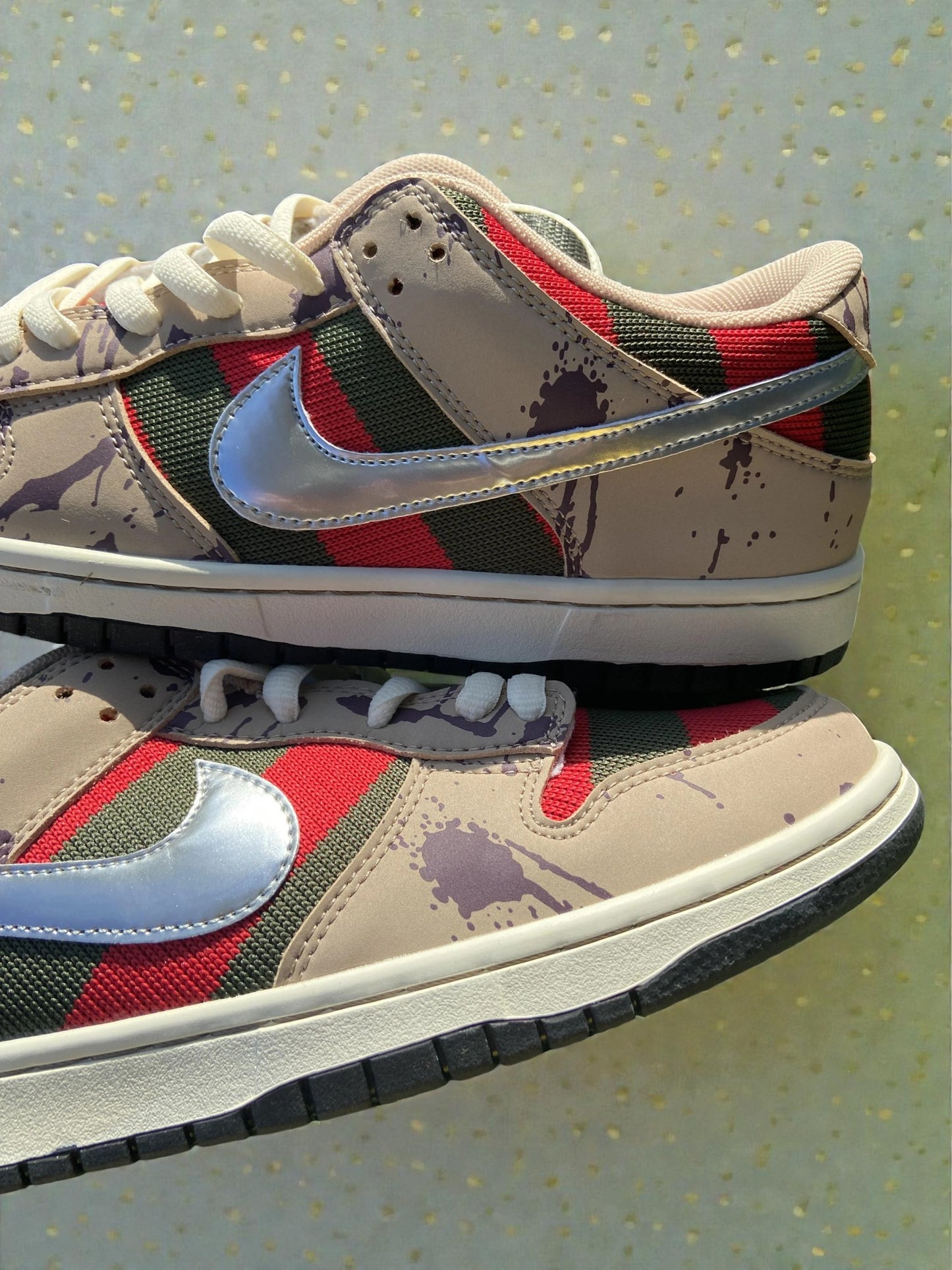 Nike SB Dunk Low Freddy Krueger