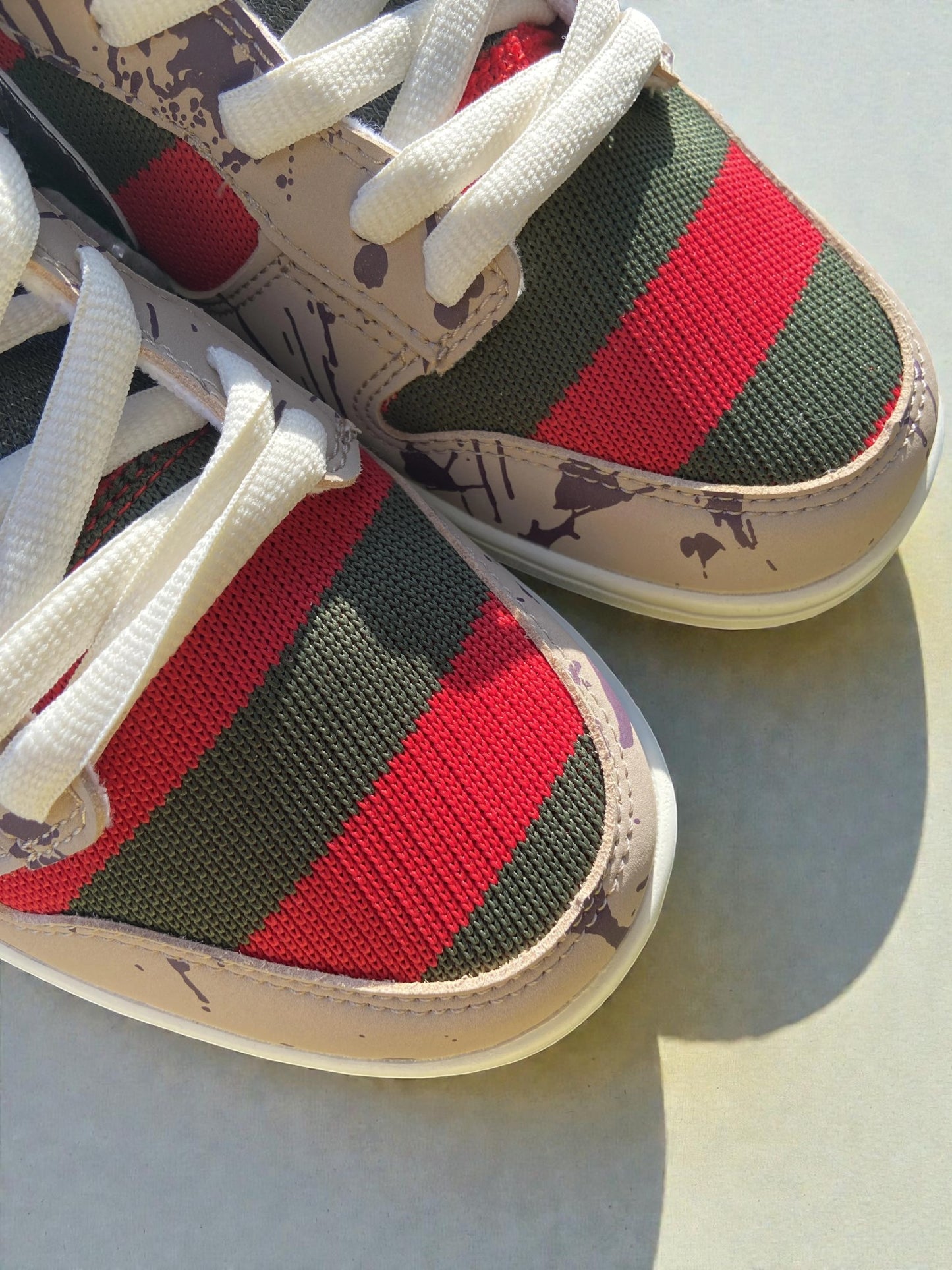 Nike SB Dunk Low Freddy Krueger