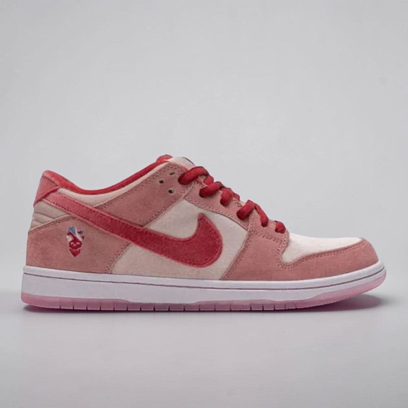 Nike SB Dunk Low Strange Love