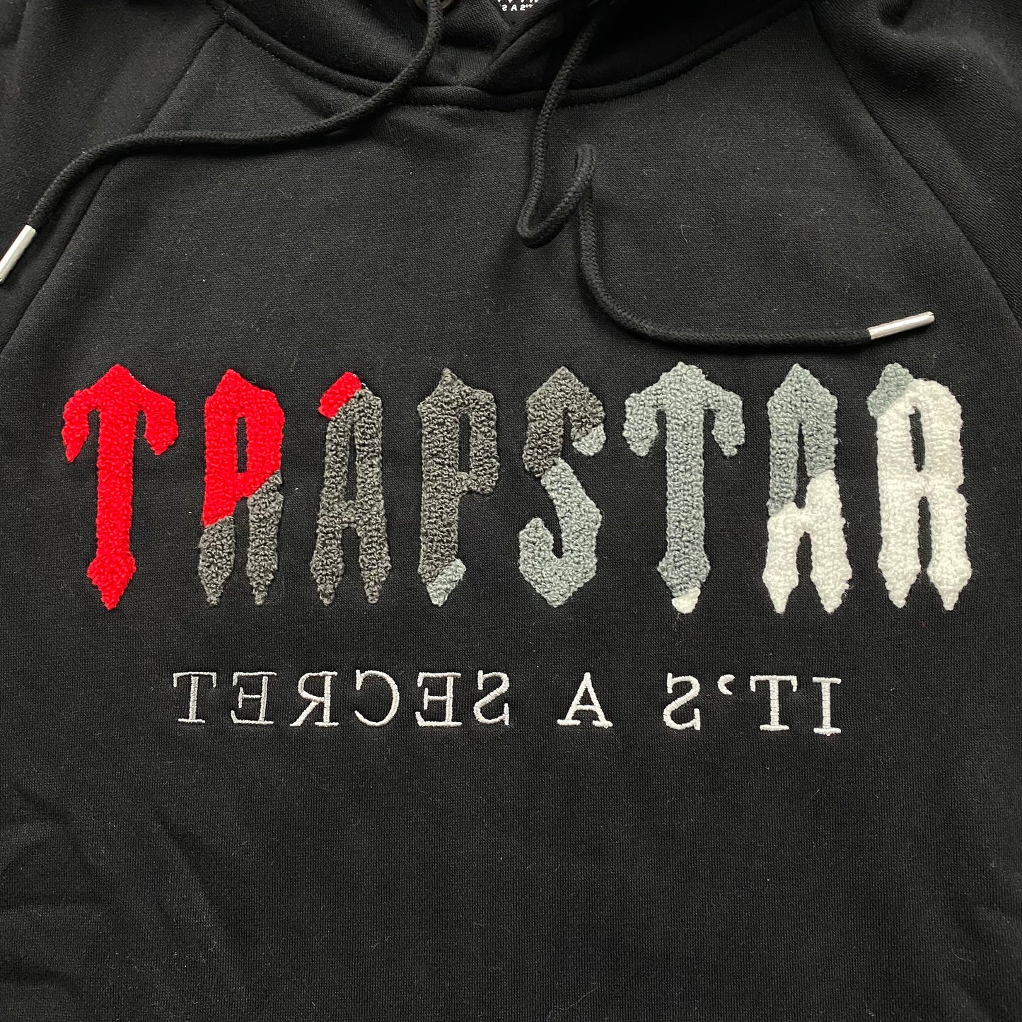 1 Ден Доставка - Trapstar Chenille Decoded Hoodie Tracksuit Червено/Черно